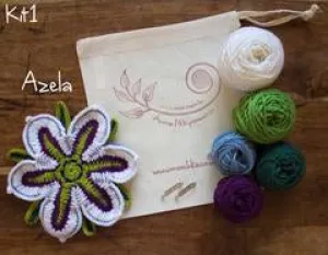 Crocheted Flowers to Wear - Kit 1 - Azela flower