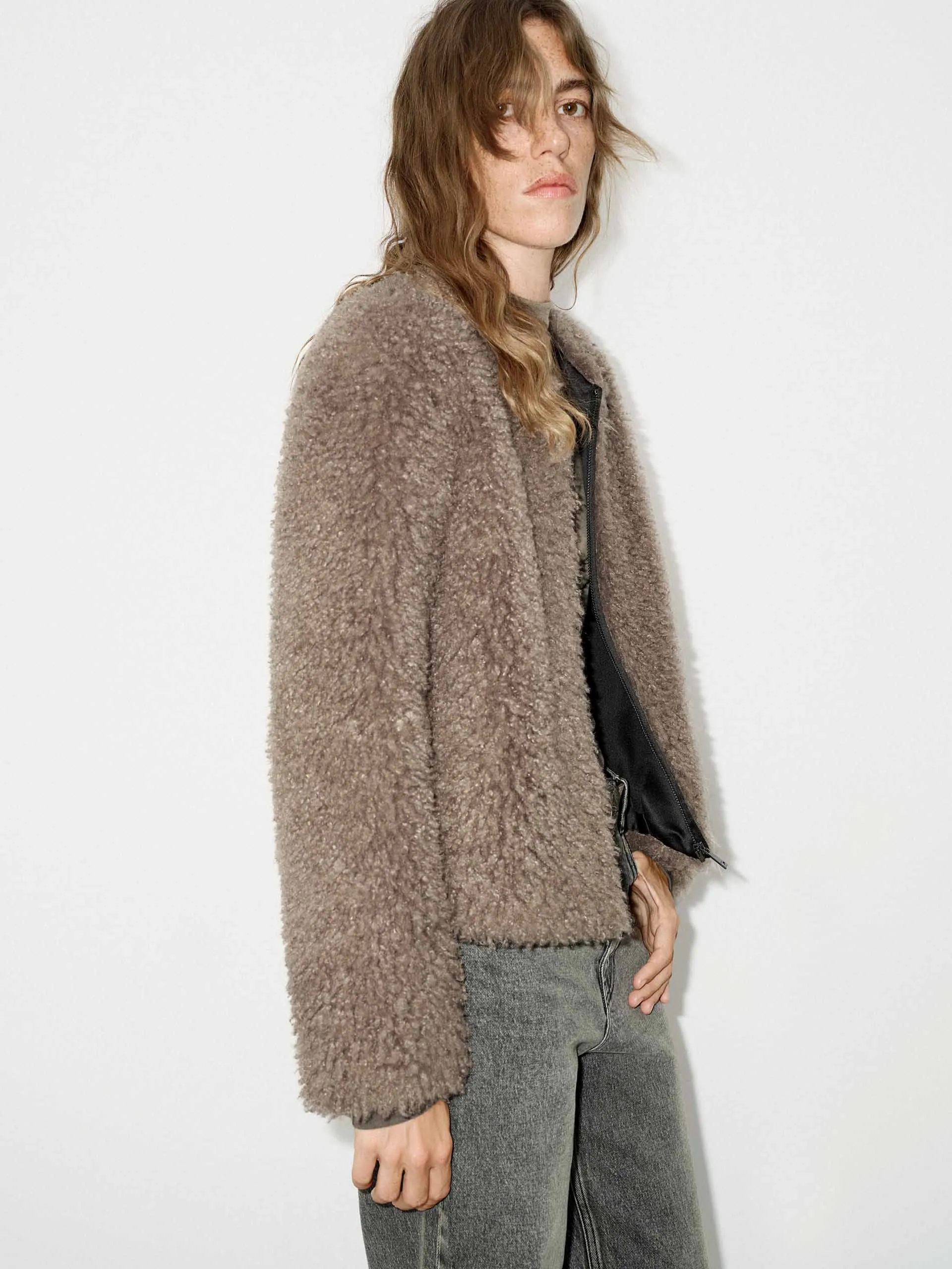 Cropped Zipper Fuzzy Coat