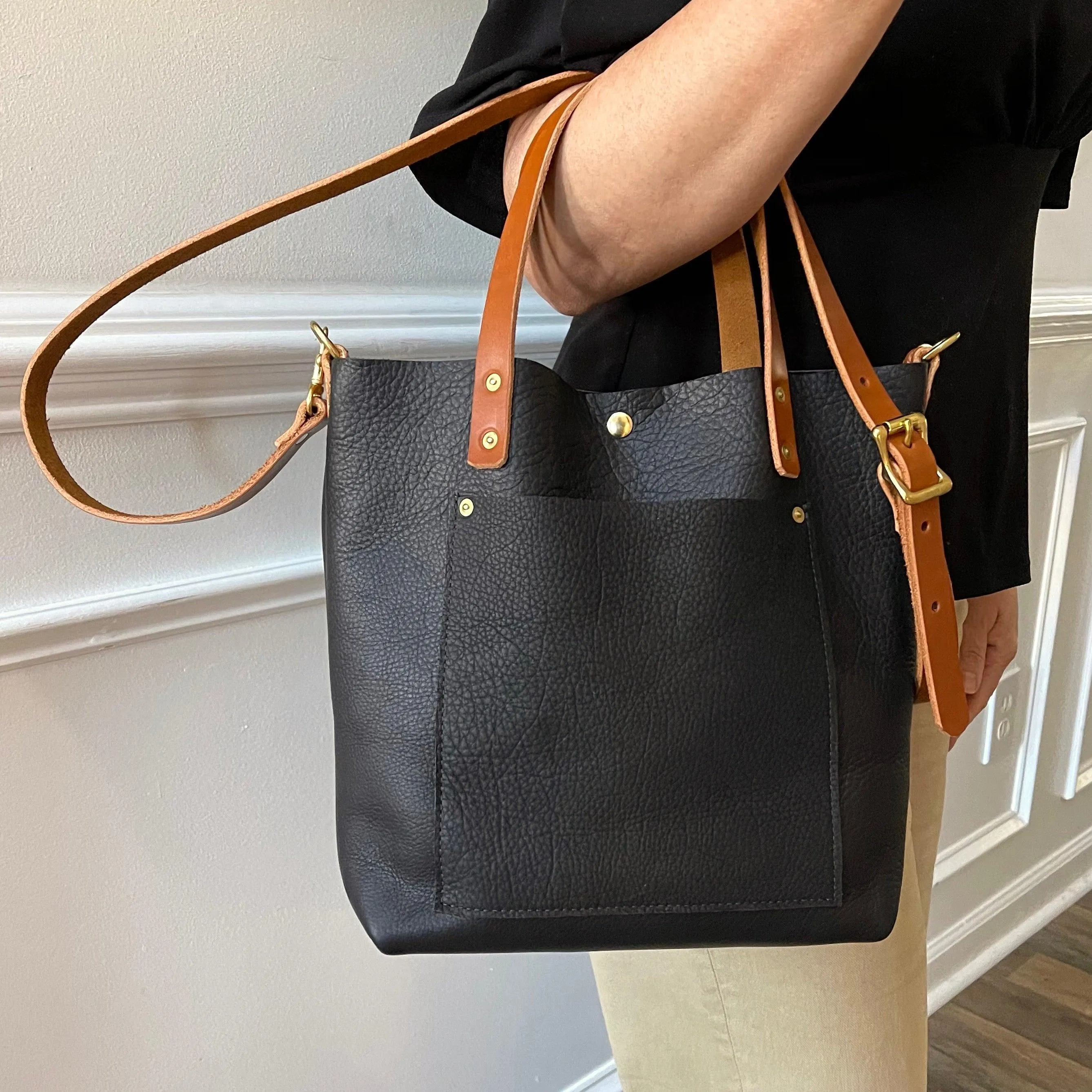 Crossbody Leather Tote Bag in Black