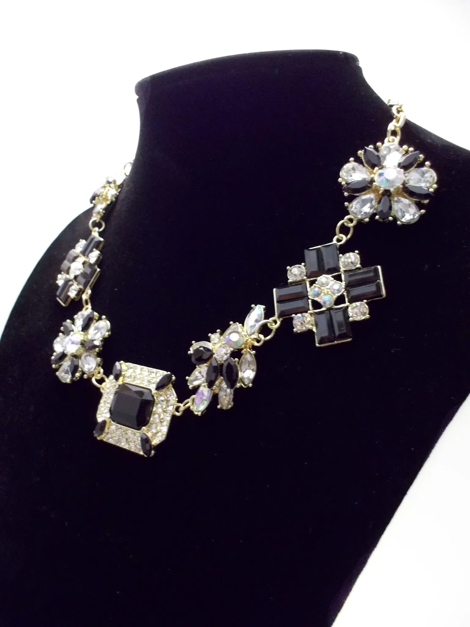 Crystal Cluster Jewels Statement Necklace- Black