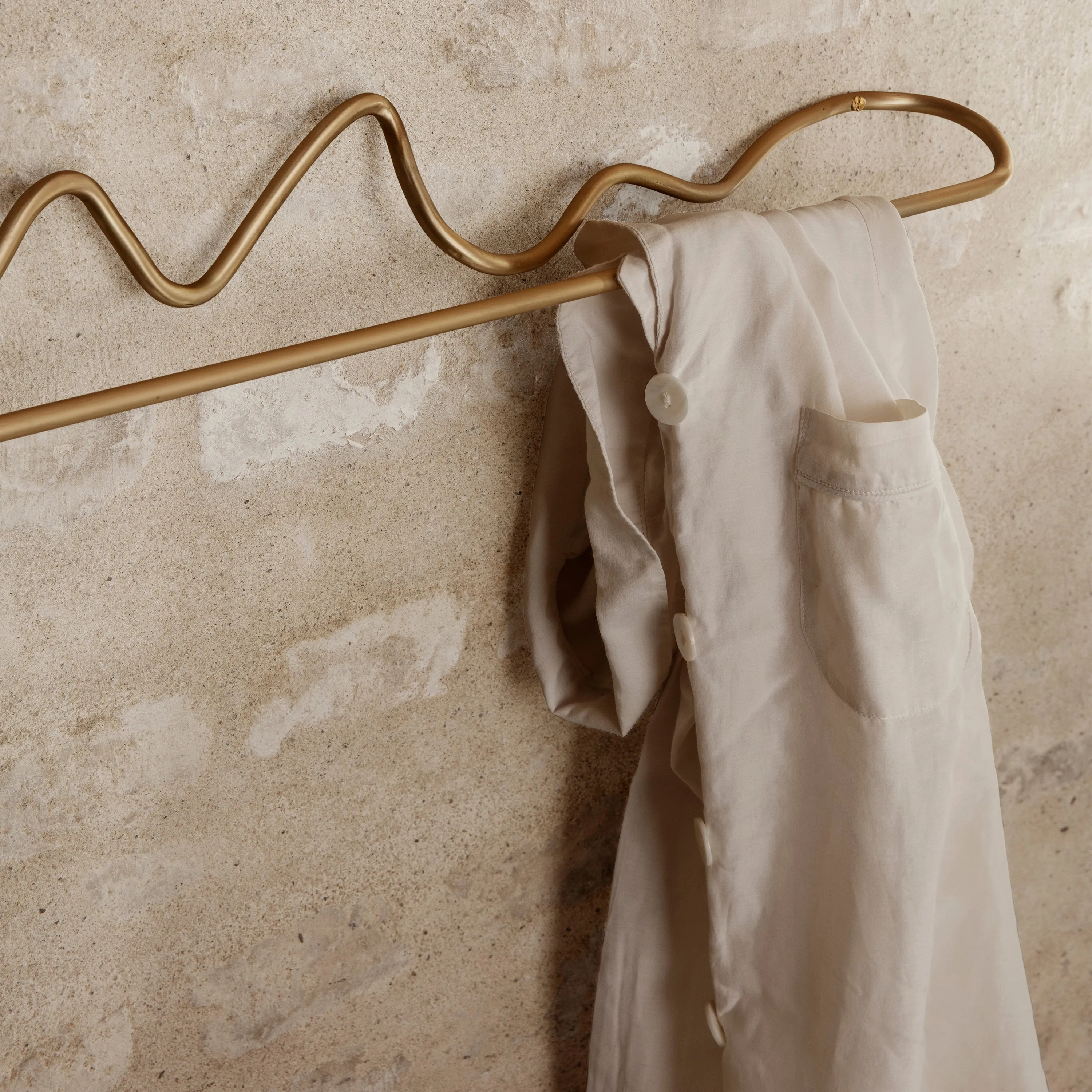 Curvature Towel Hanger