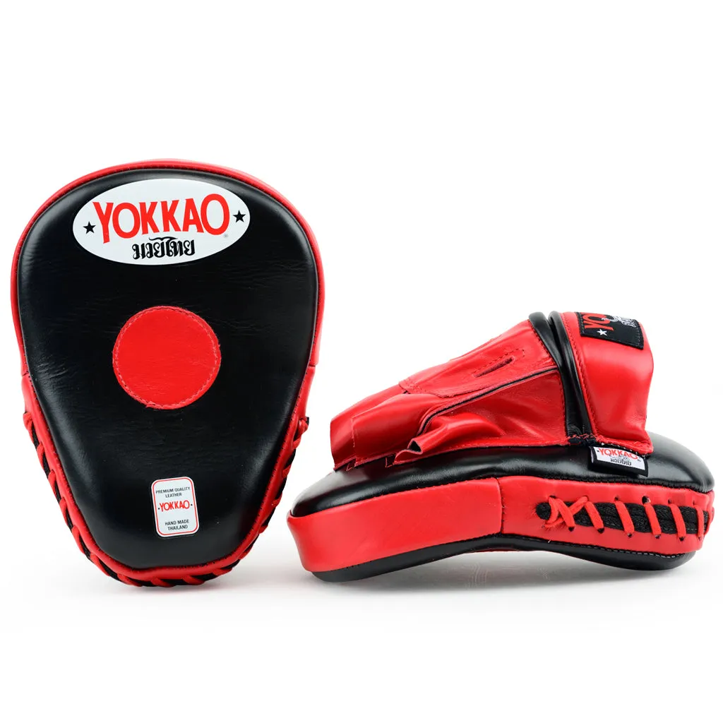 Curved Focus Mitts Black/Red