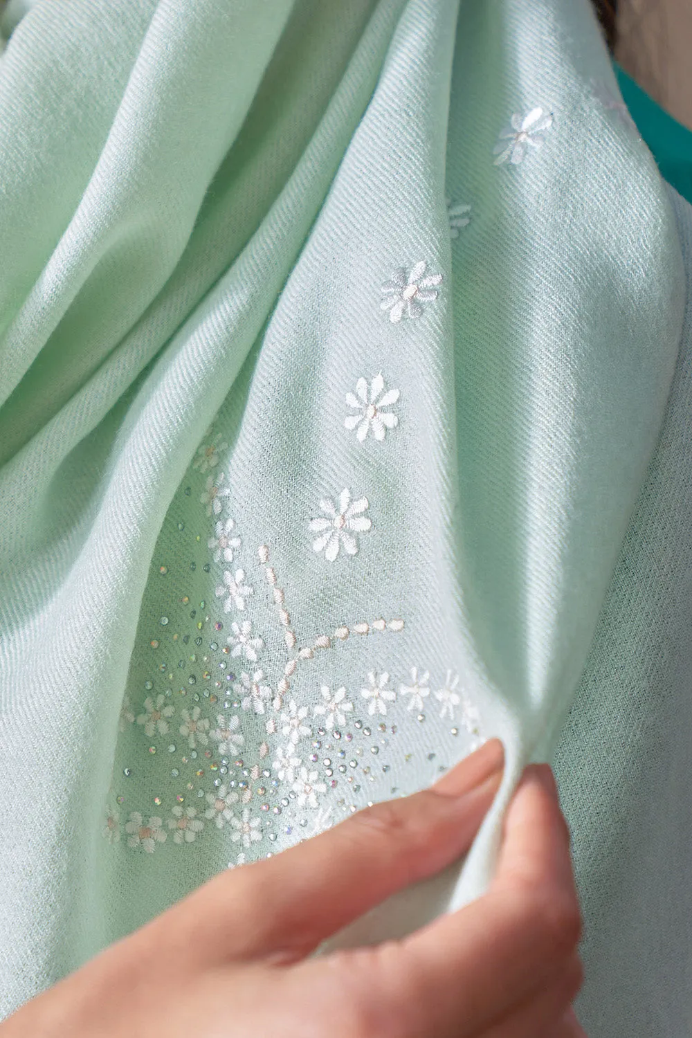 Daisies & Butterflies | Embroidered Wool Silk Stole