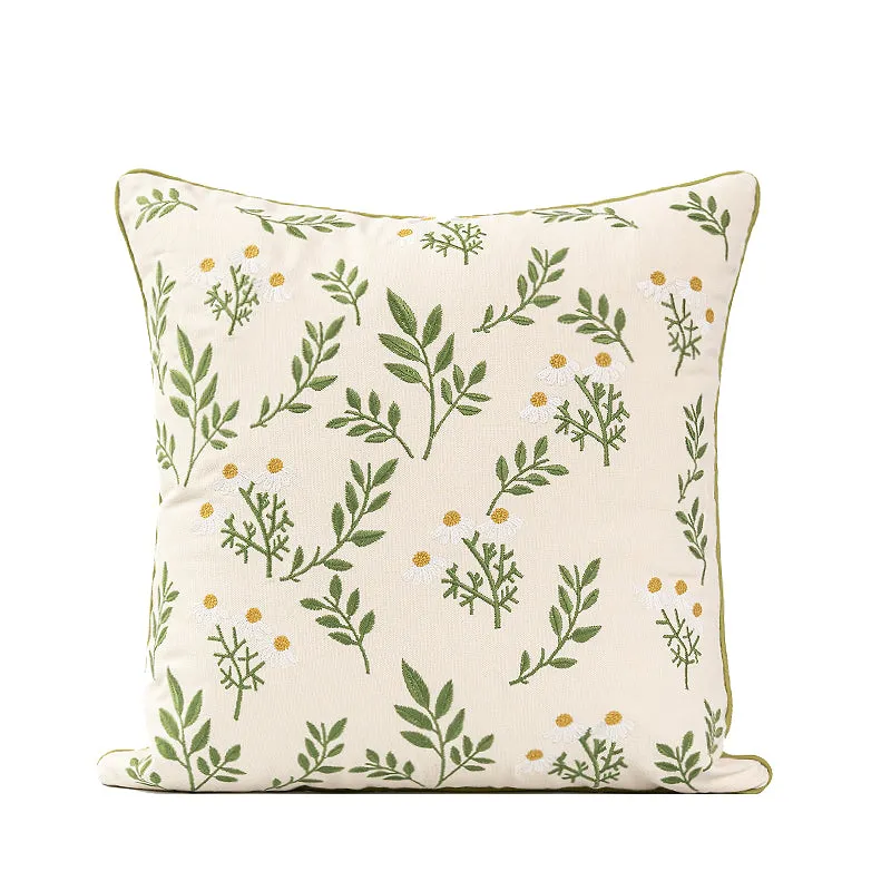 Daisy-patterned Throw Pillow