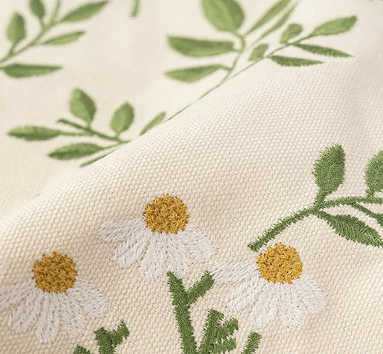 Daisy-patterned Throw Pillow