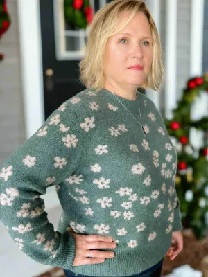 Daisy Print Sweater in Curvy