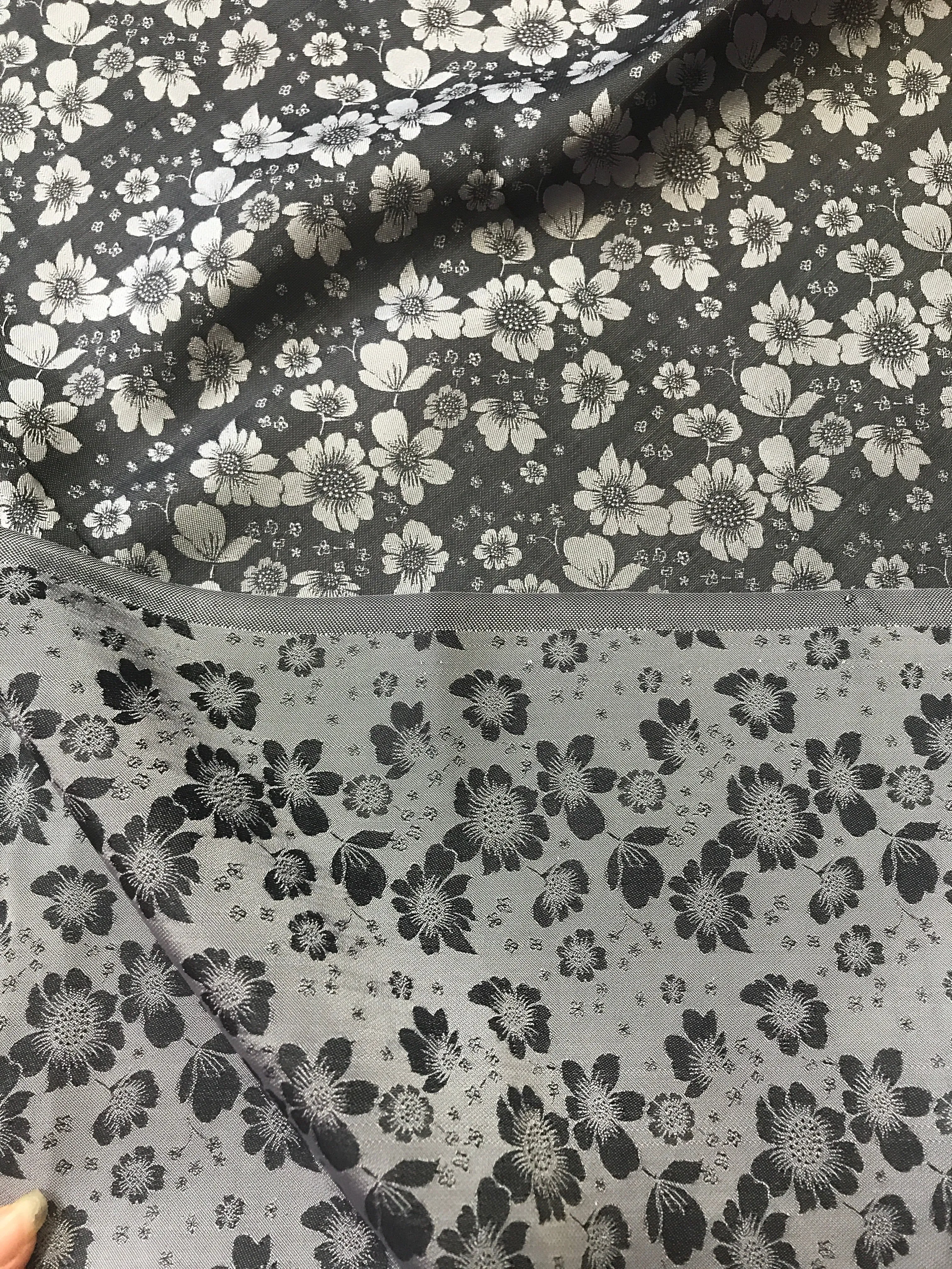 Dark Grey silk with flowers - PURE MULBERRY SILK fabric by the yard - Shadow Grey silk with flowers - Floral Silk -Luxury Silk - Natural silk - Handmade in VietNam