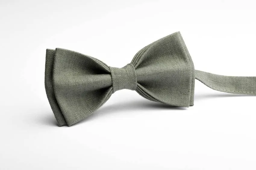 Dark Sage Green Groom Bow Tie - Timeless Elegance for the Groom