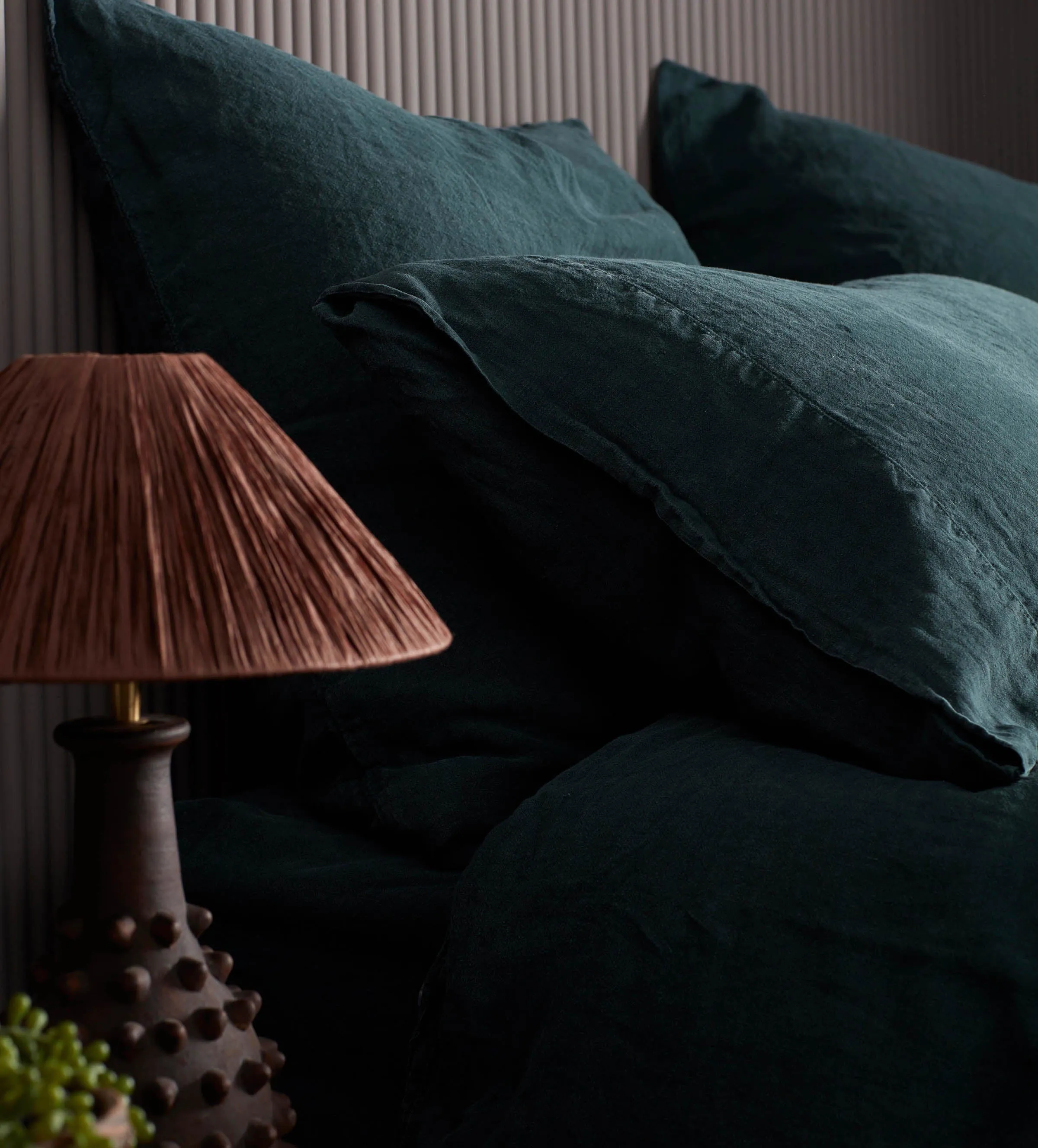 Darkest Spruce 100% Linen Bed Linen