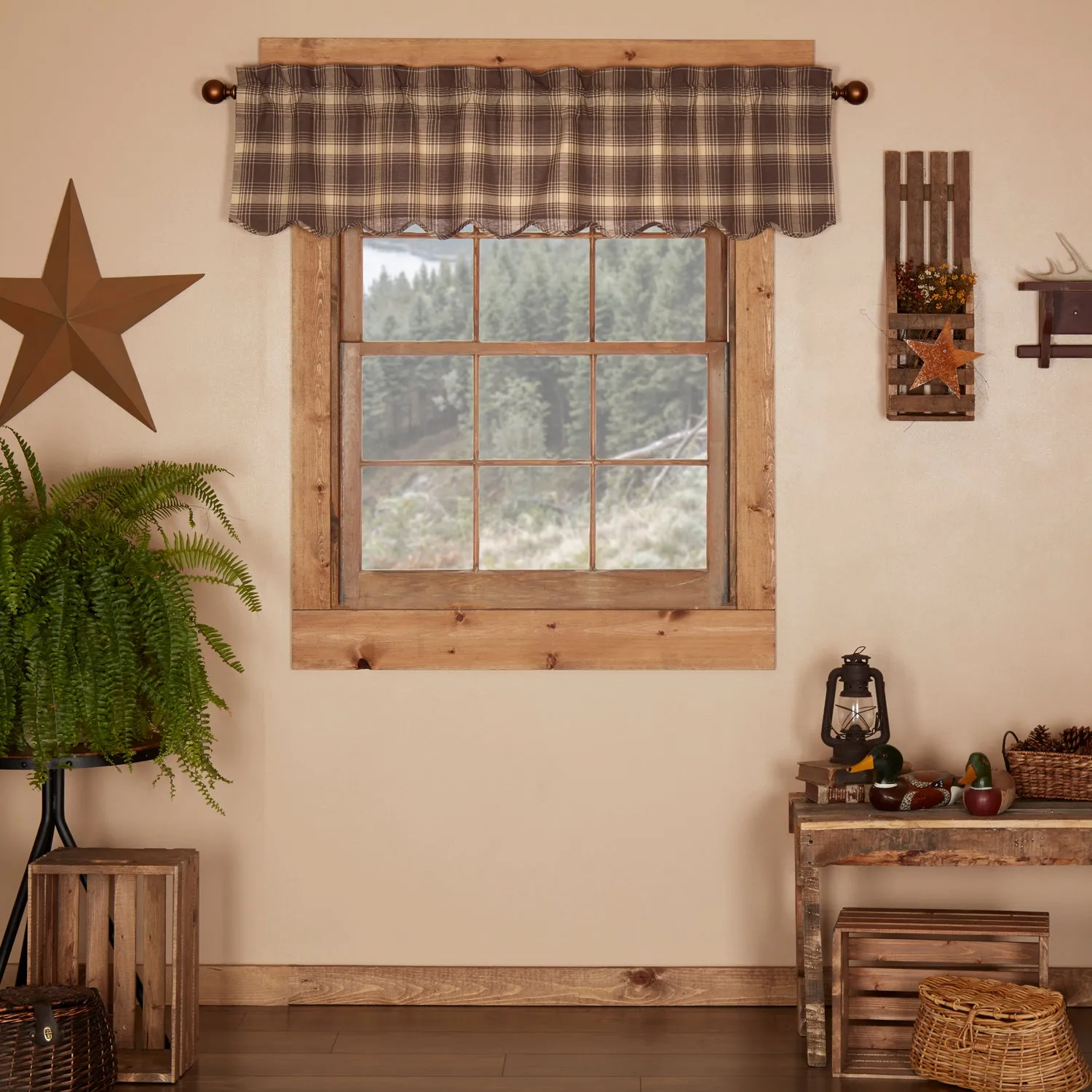 Dawson Star Scalloped Valance