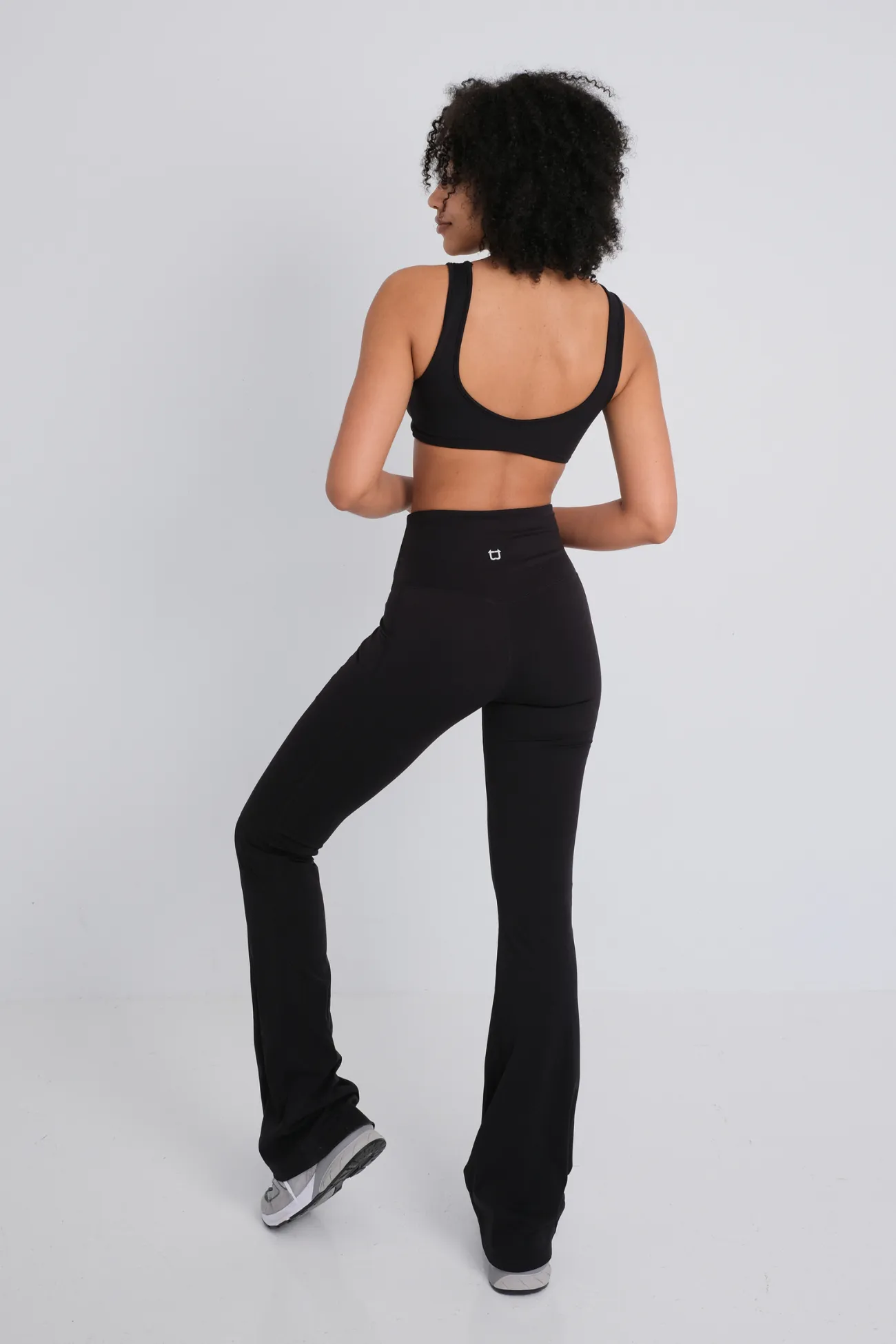 Daze Flare Pocket (Extra Tall) Leggings - Black