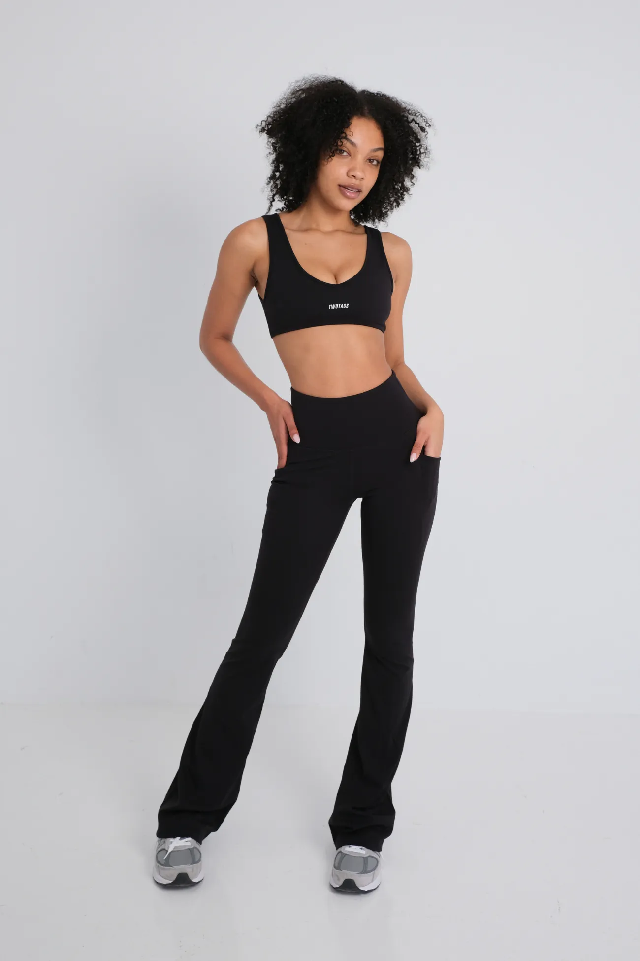 Daze Flare Pocket (Extra Tall) Leggings - Black