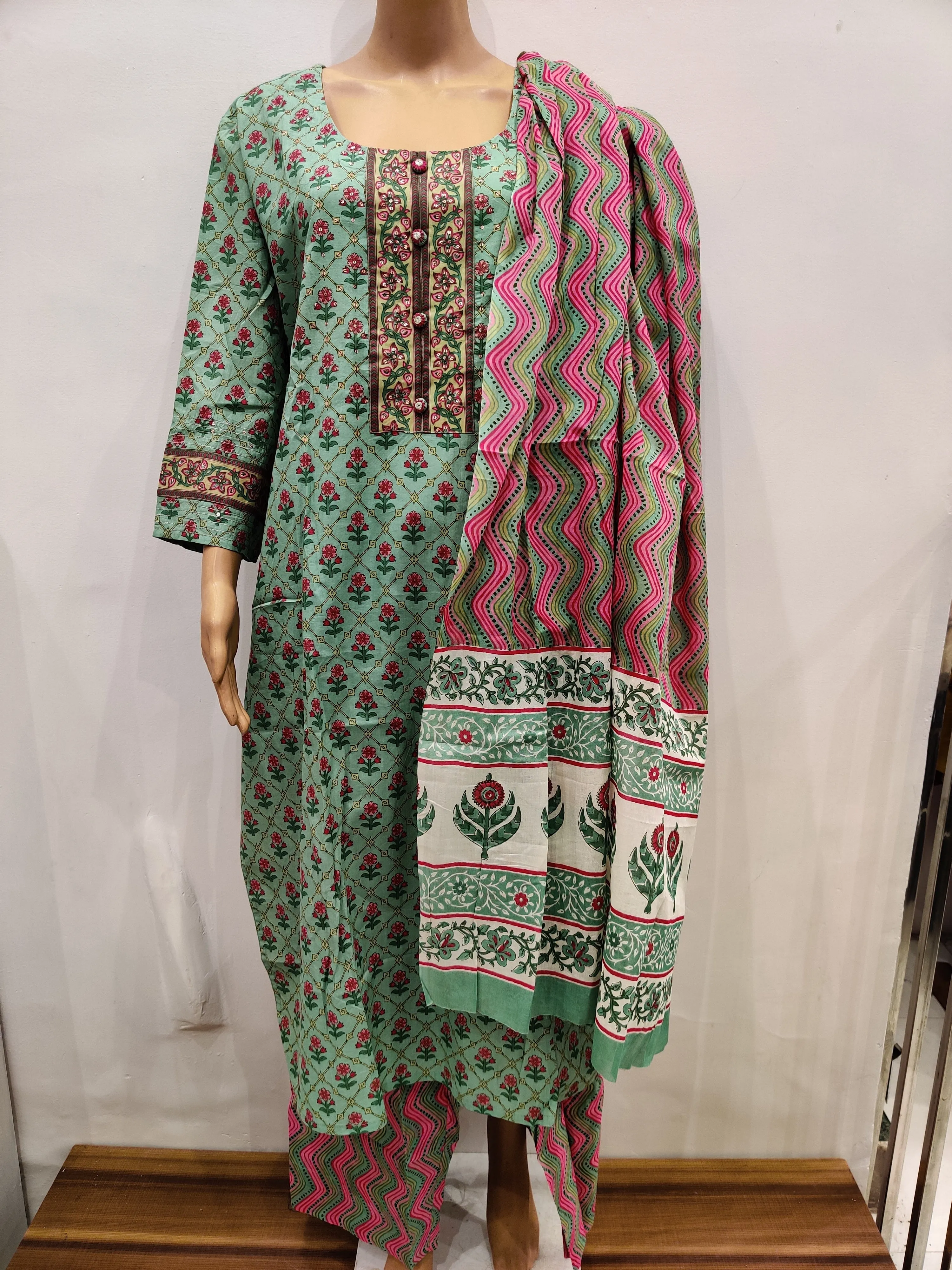 Desert Rose kurta pants with dupatta