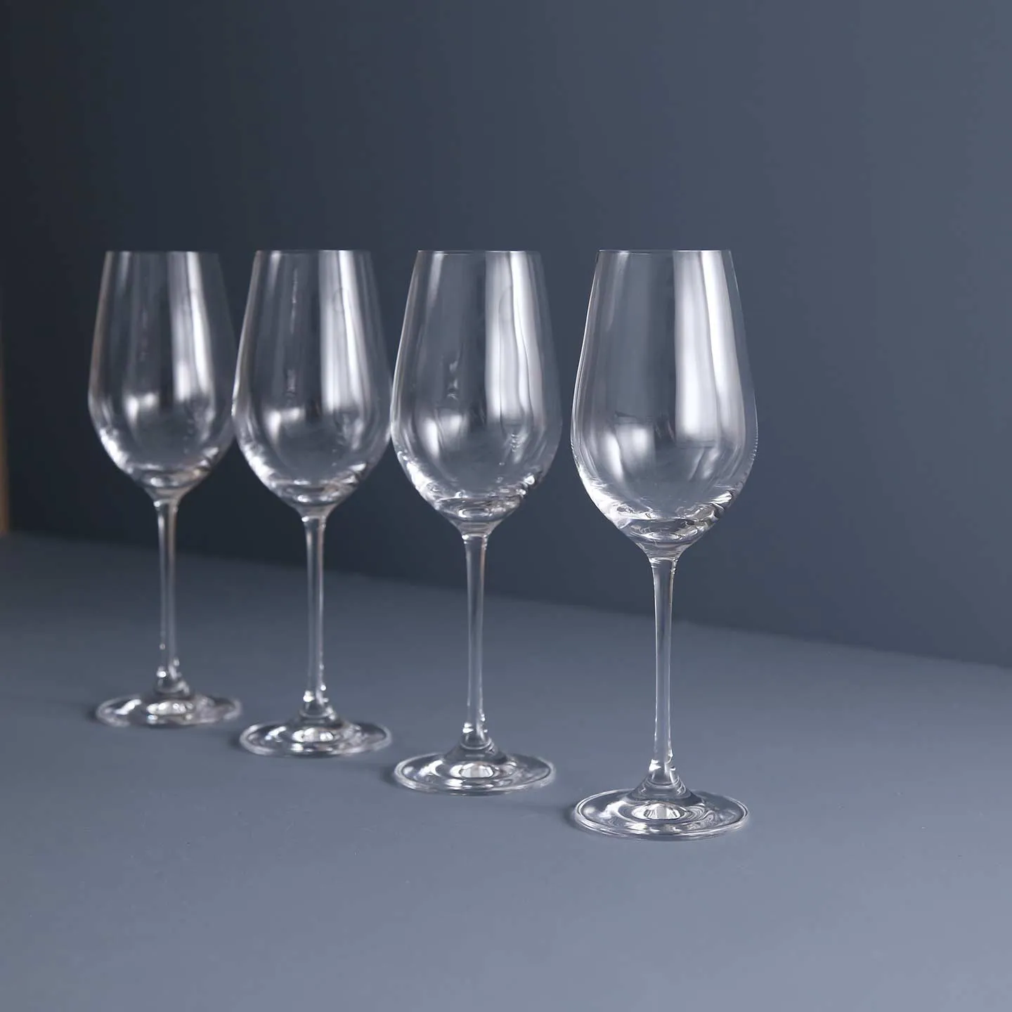 Desire Crisp White Wine Glass / Set of 4