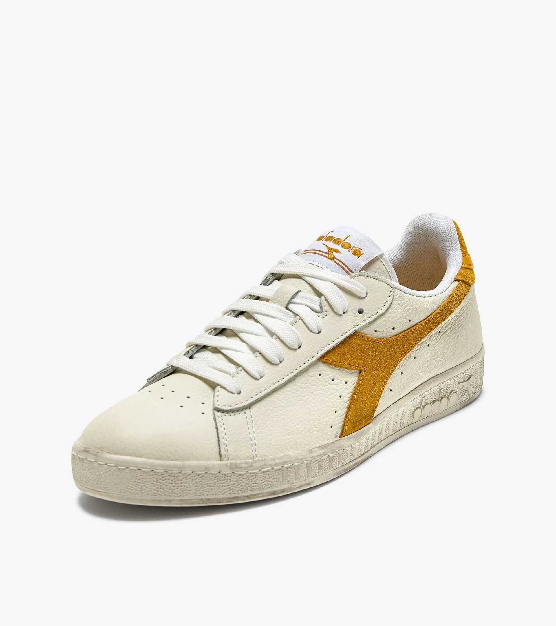 DIADORA | SNEAKERS UNISEX | GAME L LOW WAXED SUEDE POP WHITE/CALENDULA | BLANCO