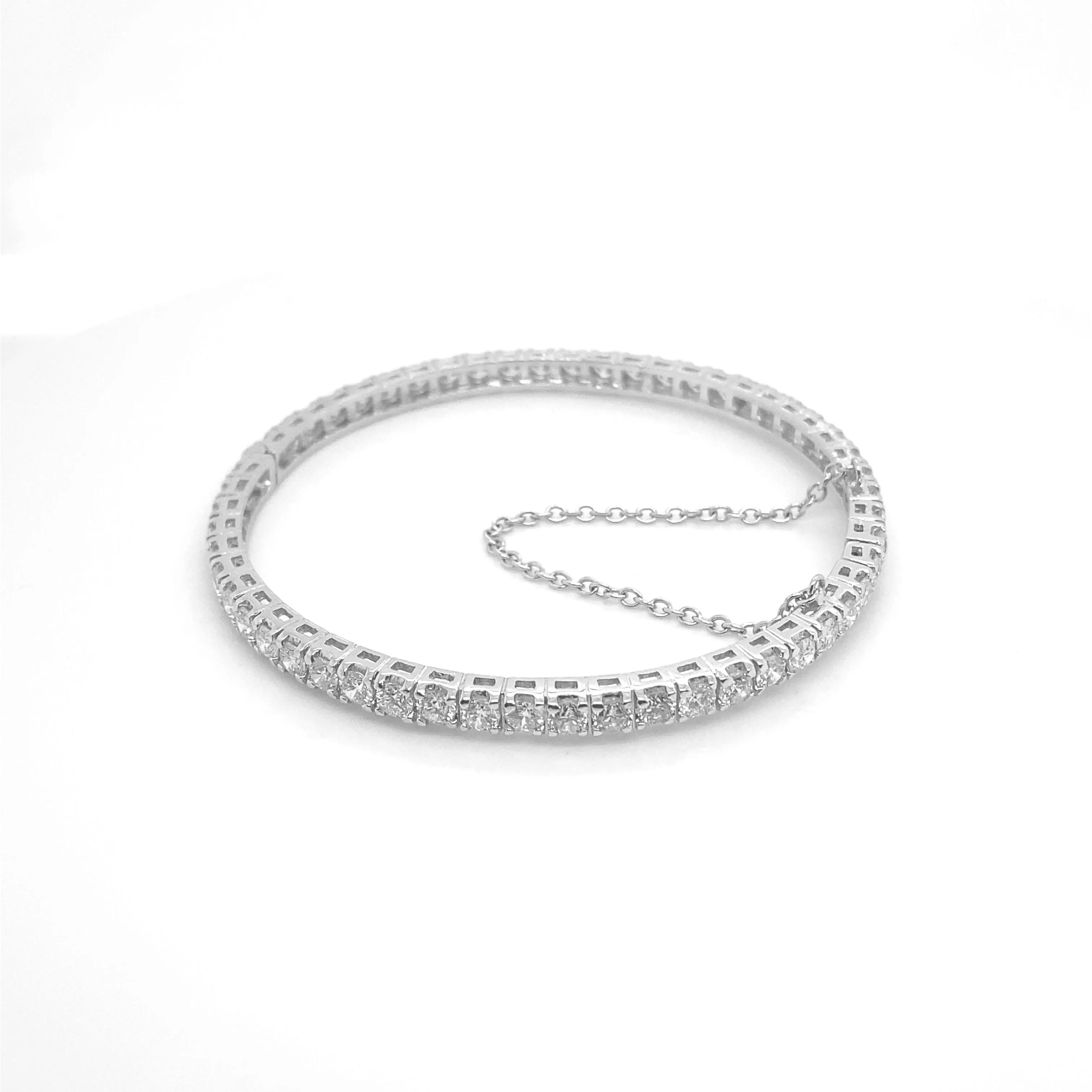 Diamond Bangle White Gold B001