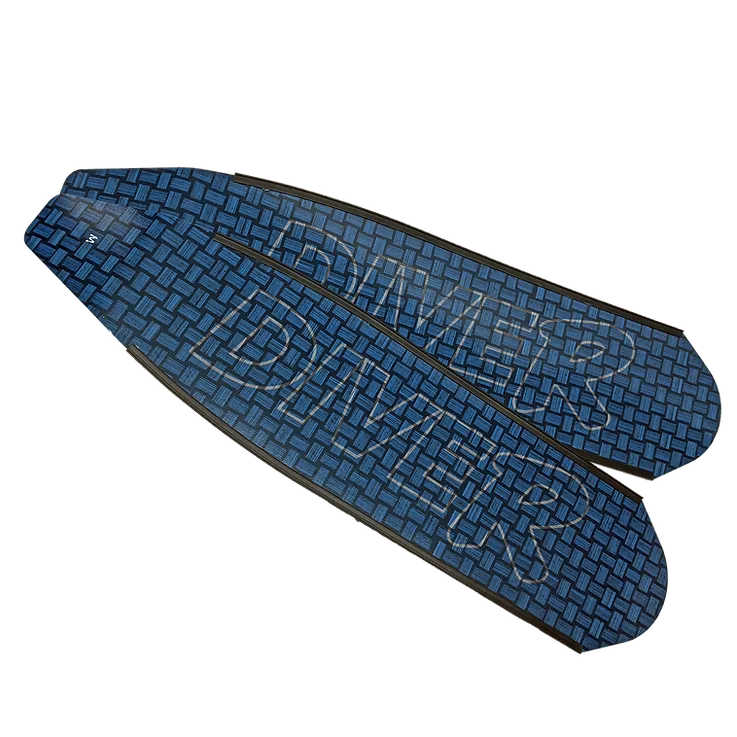 DiveR Blue Carbon Long Blade Fins