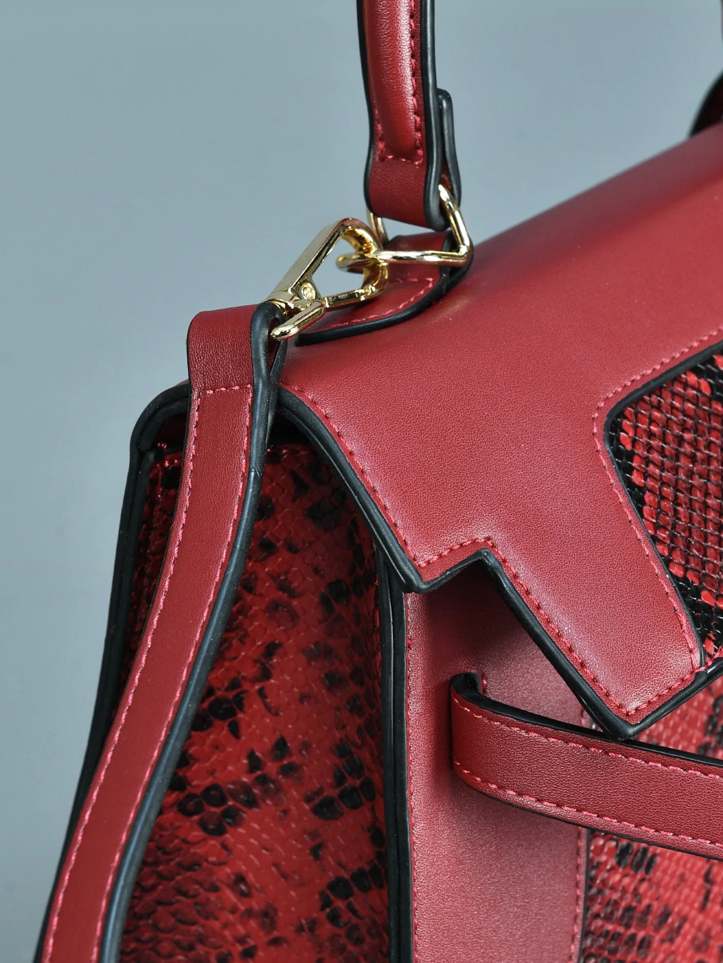 Divine Red Shoulder Bag