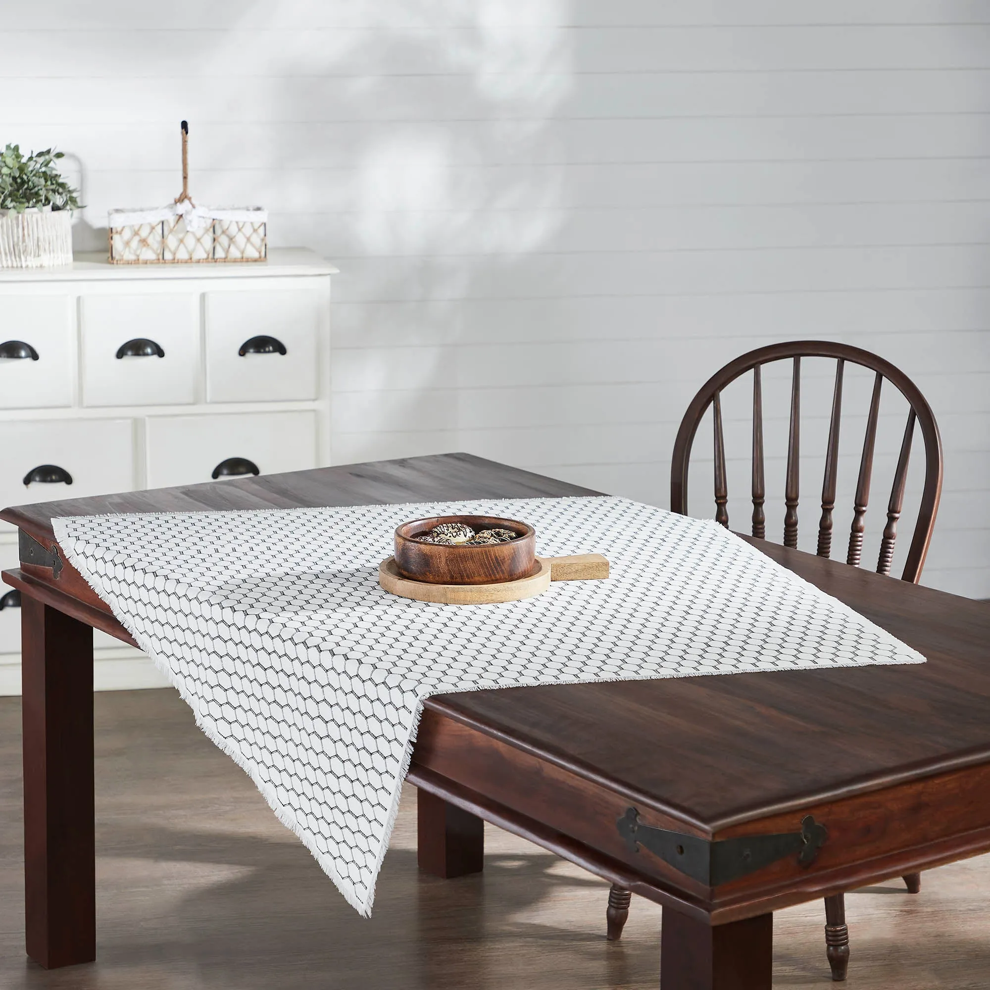 Down Home Table Topper 40x40