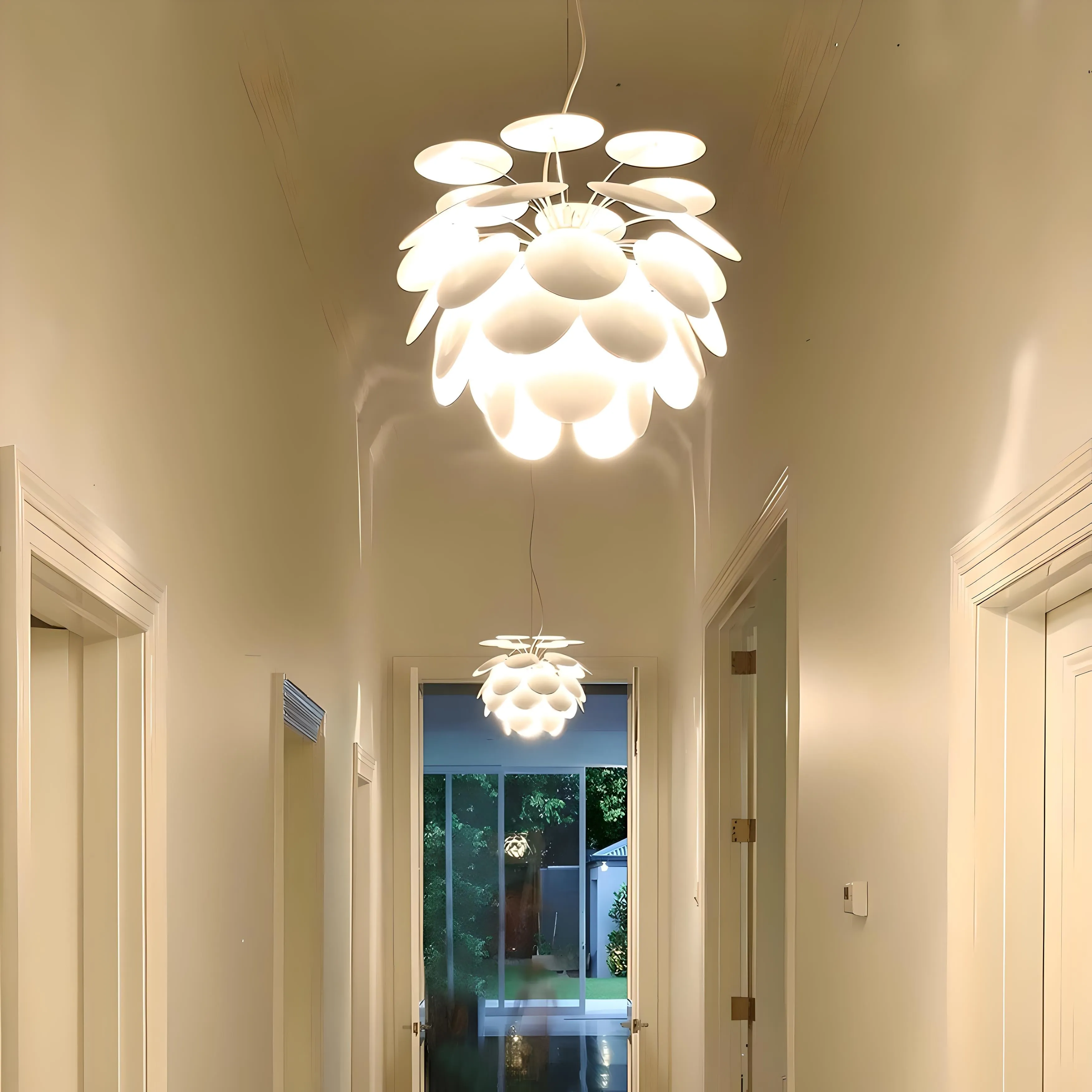 Drammen - Chic LED Snowball Chandelier