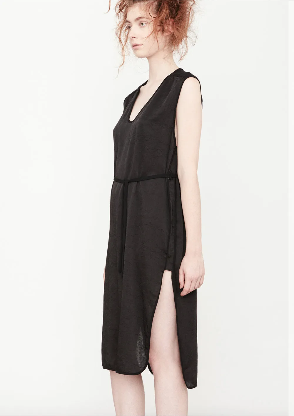 DRESS SLEEVELESS - black shiny