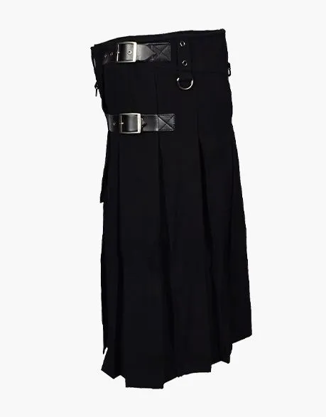 DUTY KILT IN BLACK WITH LEATHER STRAPS