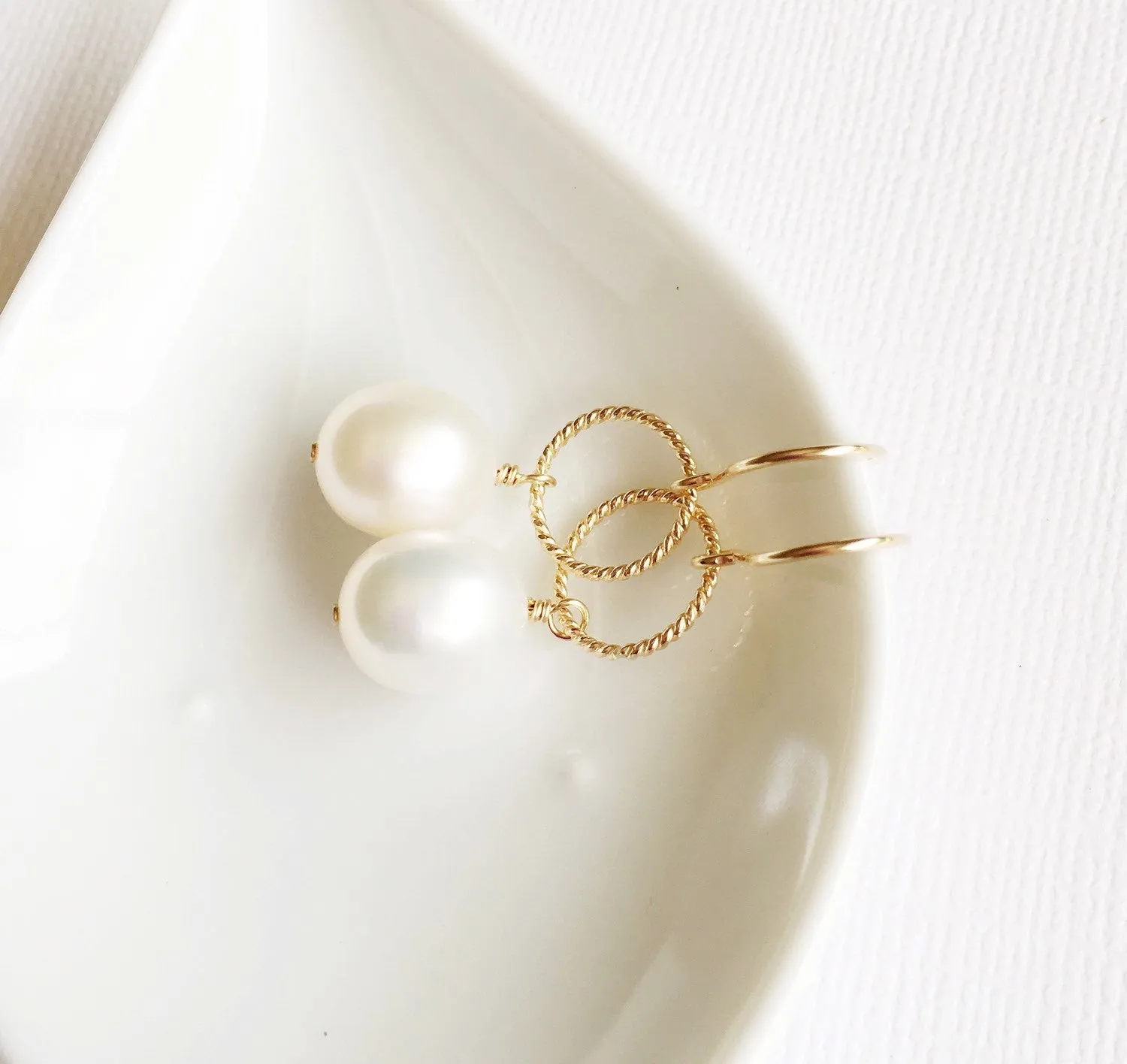 Earrings Sophia - white pearls  (E234)