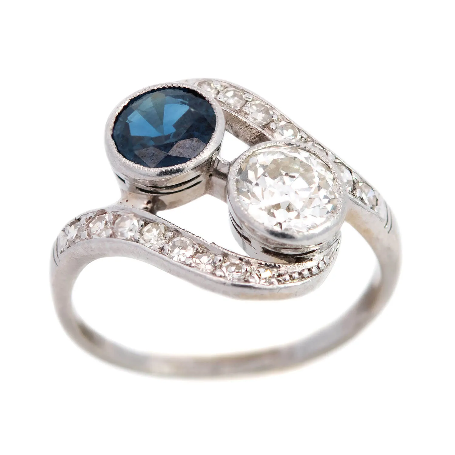 Edwardian Platinum Sapphire & Diamond Ring