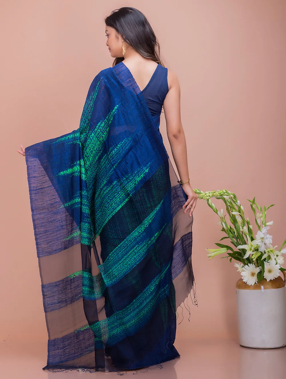 Elegant Bengal Handwoven Matka Silk Shibori Saree - Navy Blue & Green