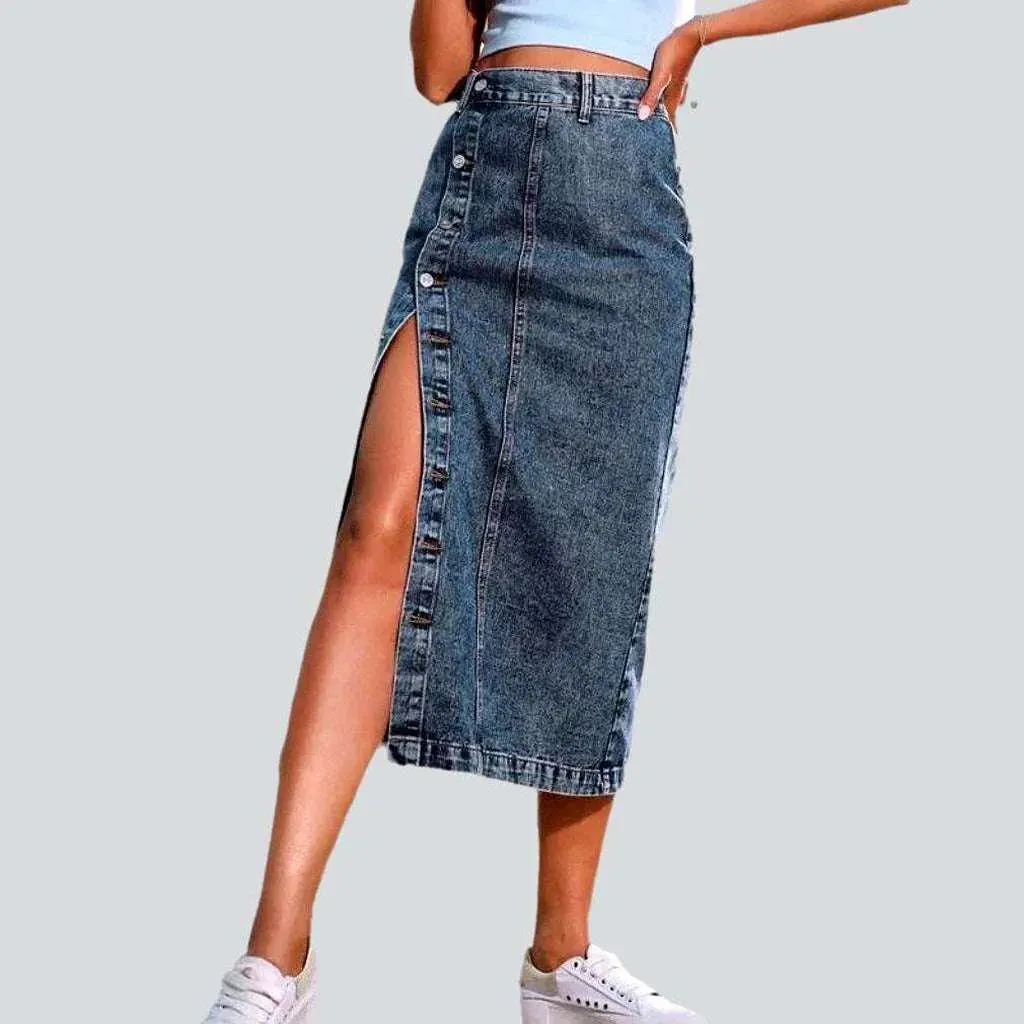 Elegant buttoned women's deniim skirt