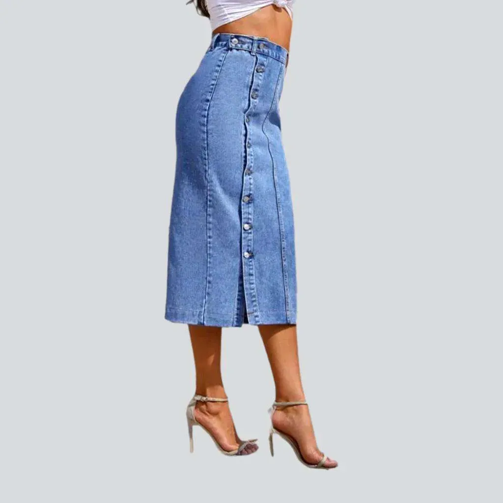 Elegant buttoned women's deniim skirt