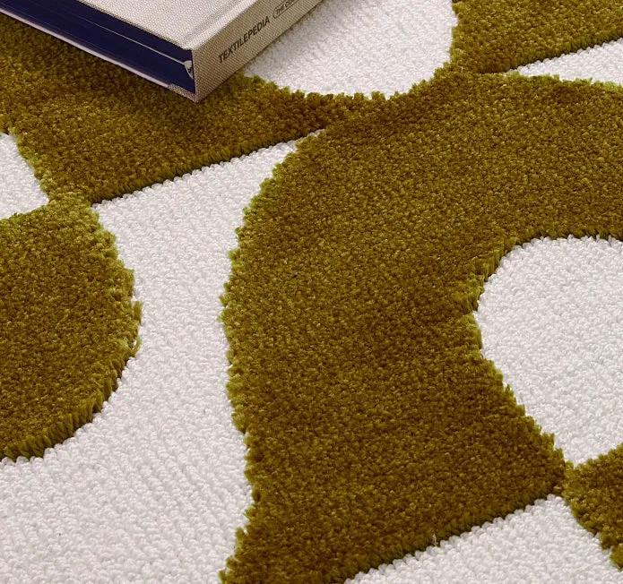 Elegant Geometric Pattern Carpet