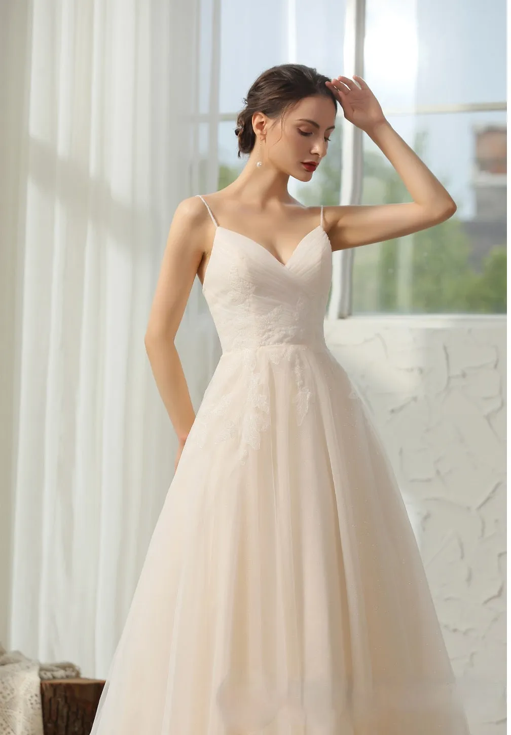 Elegant Lace Pleated A-Line Wedding Dress