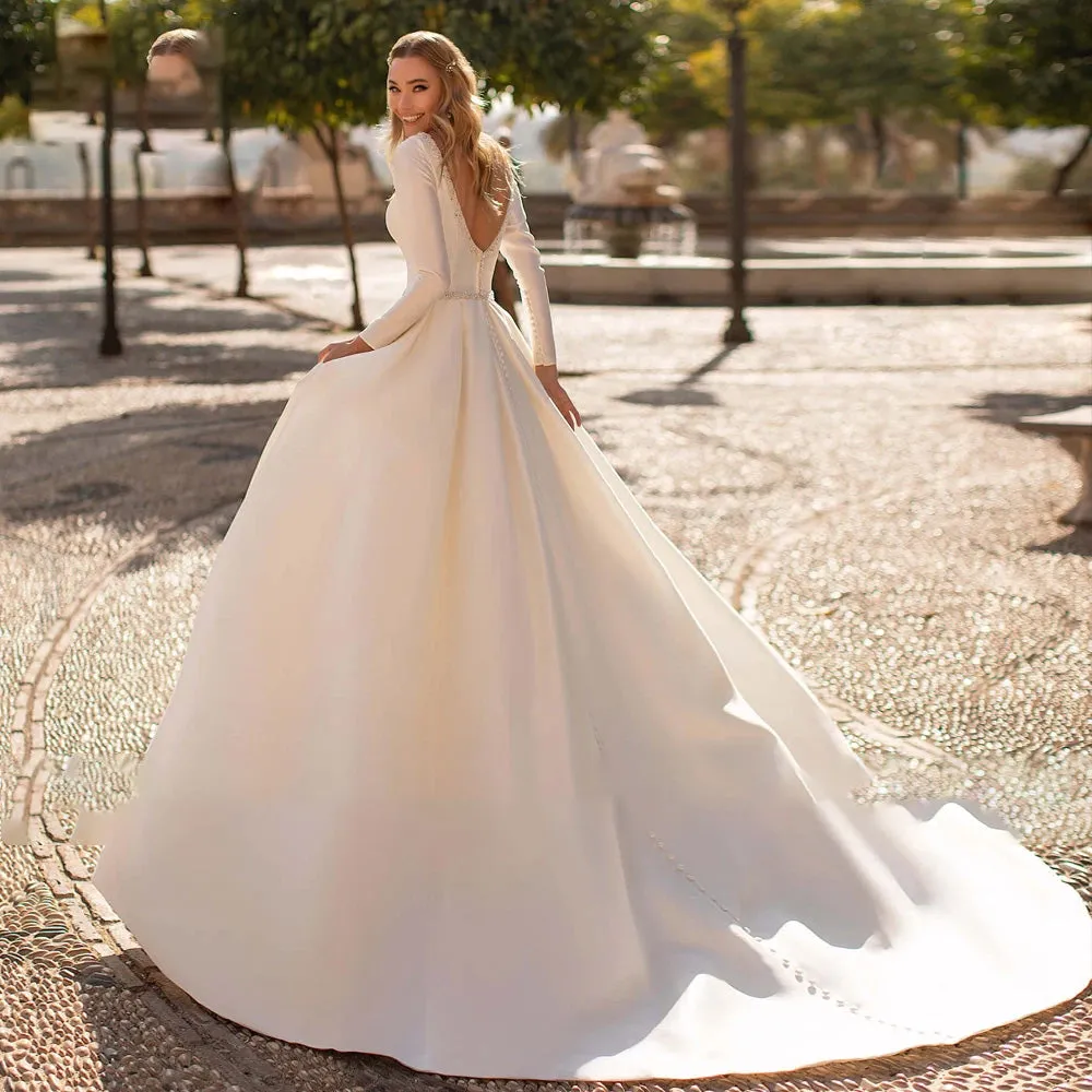 Elegant Long Sleeve Matte Satin Vintage Wedding Dress Sexy Backless Pearls Beaded Court Train A-Line Bride Gown