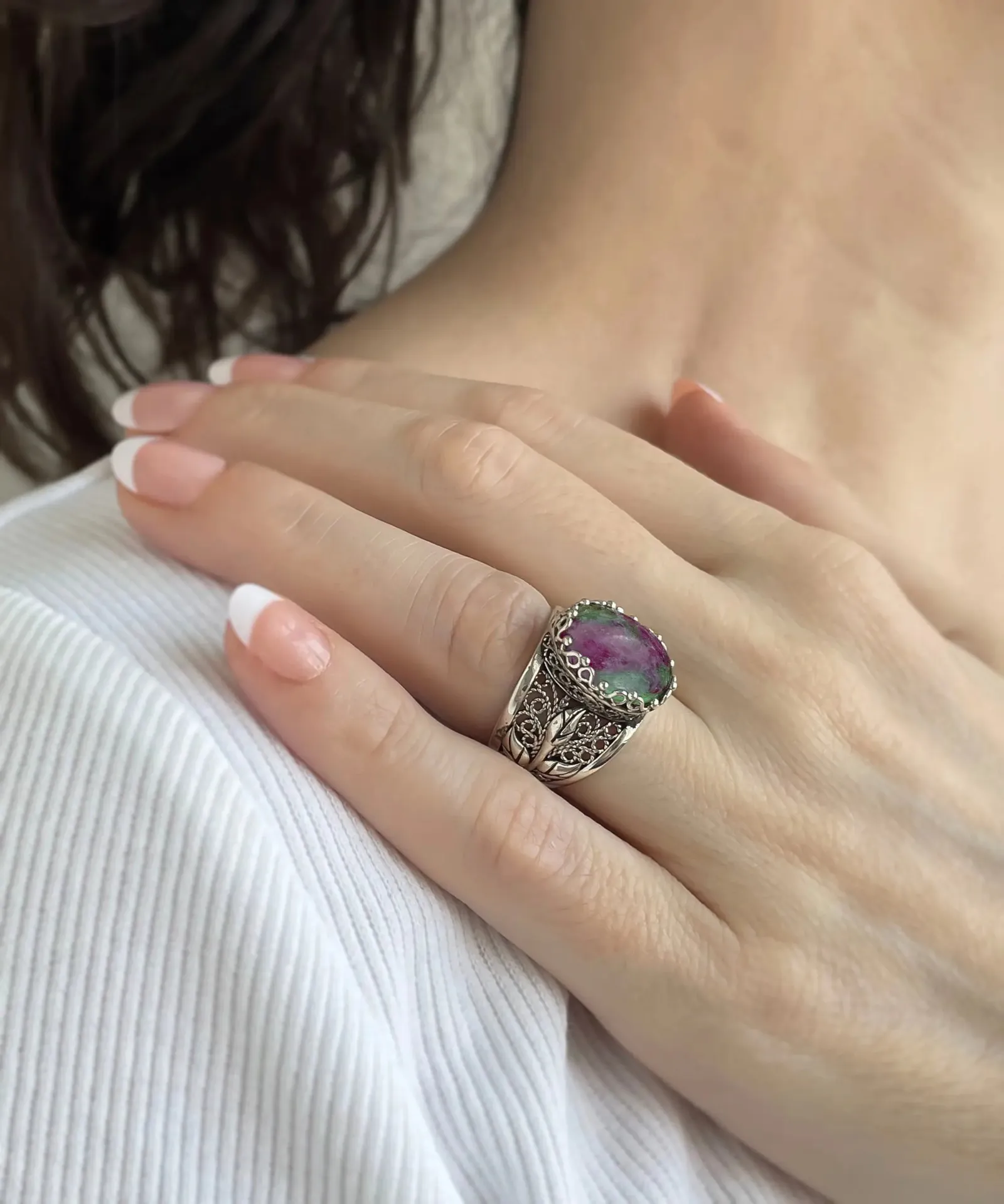 Elegant Ruby Zoisite Gemstone Tulip Detailed Silver Statement Ring - A Floral Masterpiece