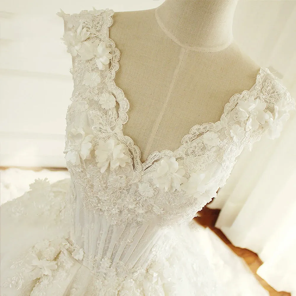 Elegant V Neck Flowers Lace Princess Wedding Dress Luxury A-Line Bridal Gown