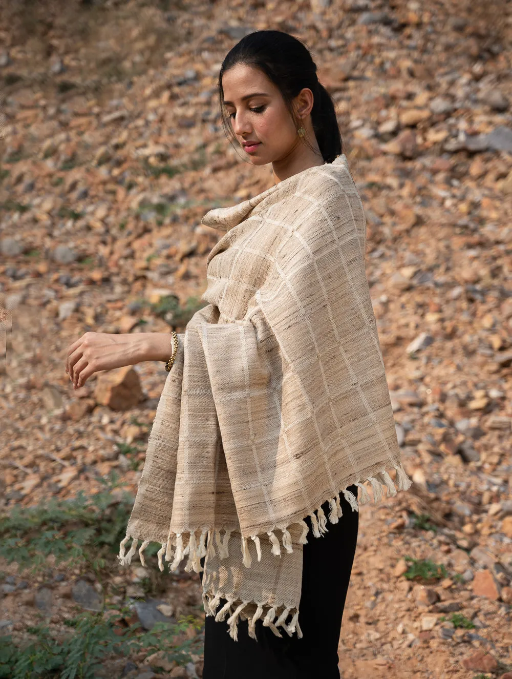 Elegant Warmth. Handwoven Wool Shawl - Checks