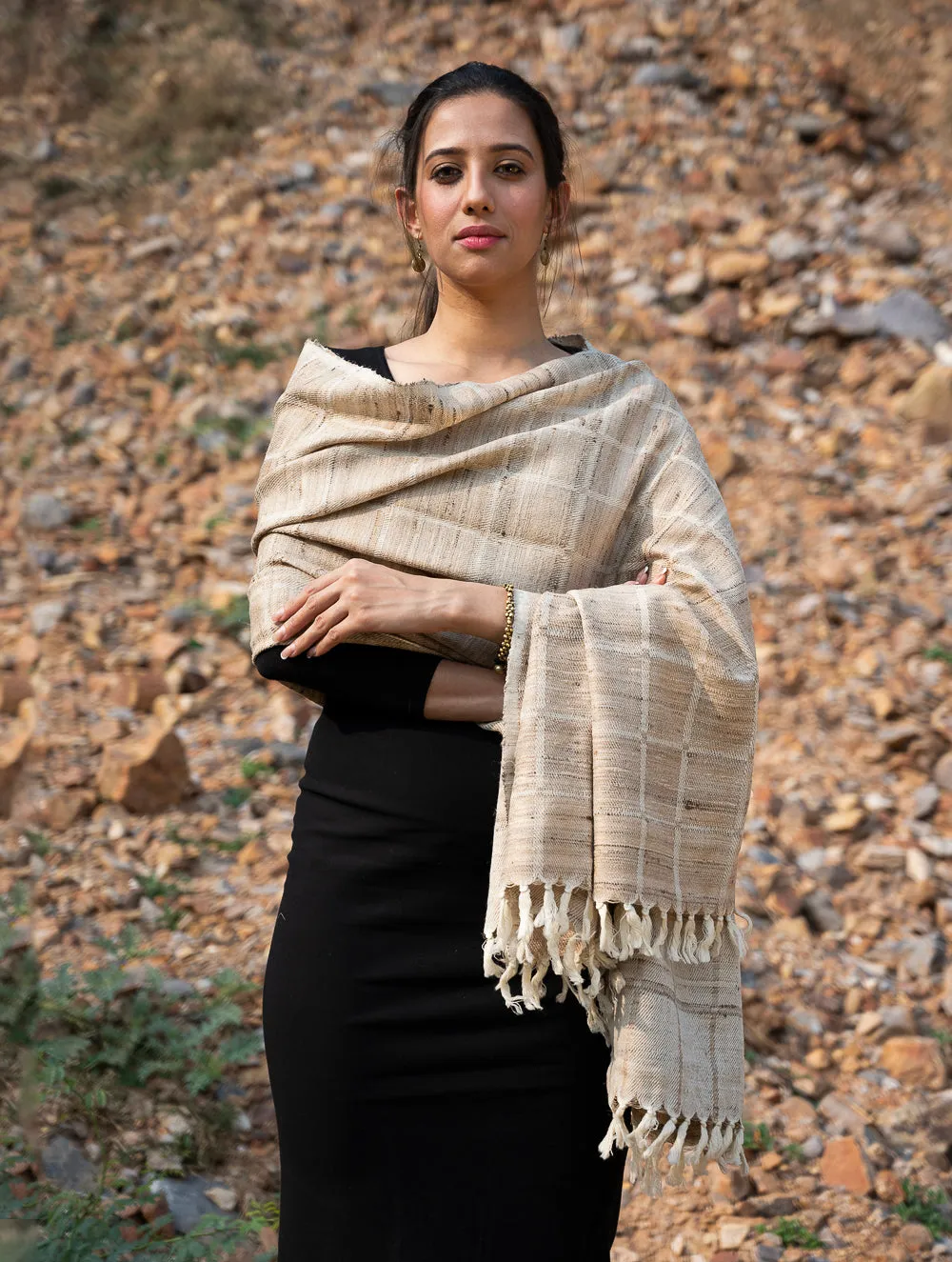 Elegant Warmth. Handwoven Wool Shawl - Checks