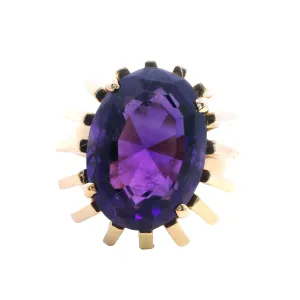 Elegant Yellow Gold Amethyst Ring - Statement Piece