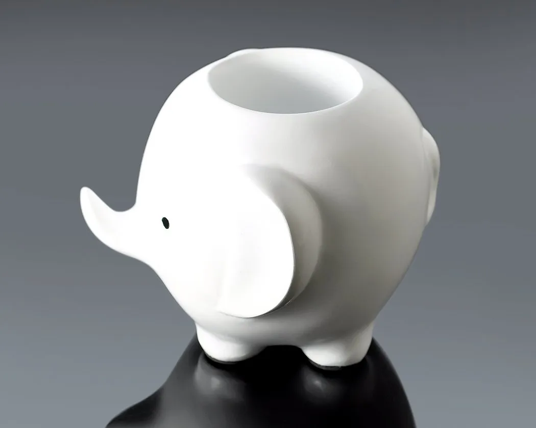 Elephant Shape Desk Pencil Holder - White