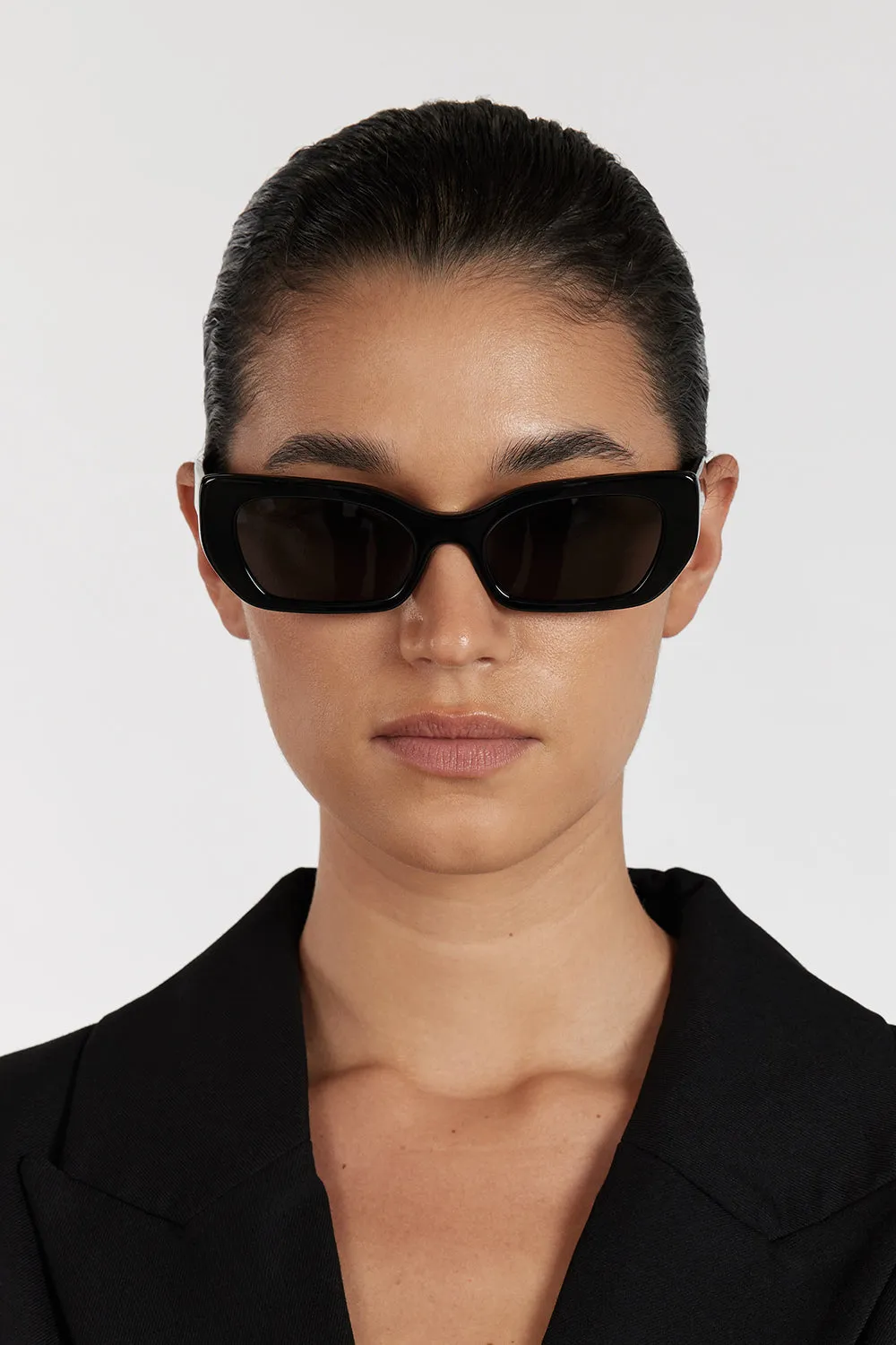 ELISA JOHNSON COOKIE IN GLOSS BLACK SUNGLASSES