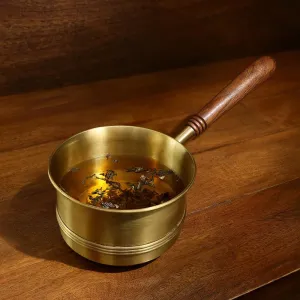 Ellementry Arra Brass Tea Pan with Wooden Handle - 750 ml | Induction Pan/Sauce Pan/Chai Pan/Milk Pan/Tapeli Patila | Long Stay Cool Handle | Small Non Stick Saucepan | Induction and Gas Ready