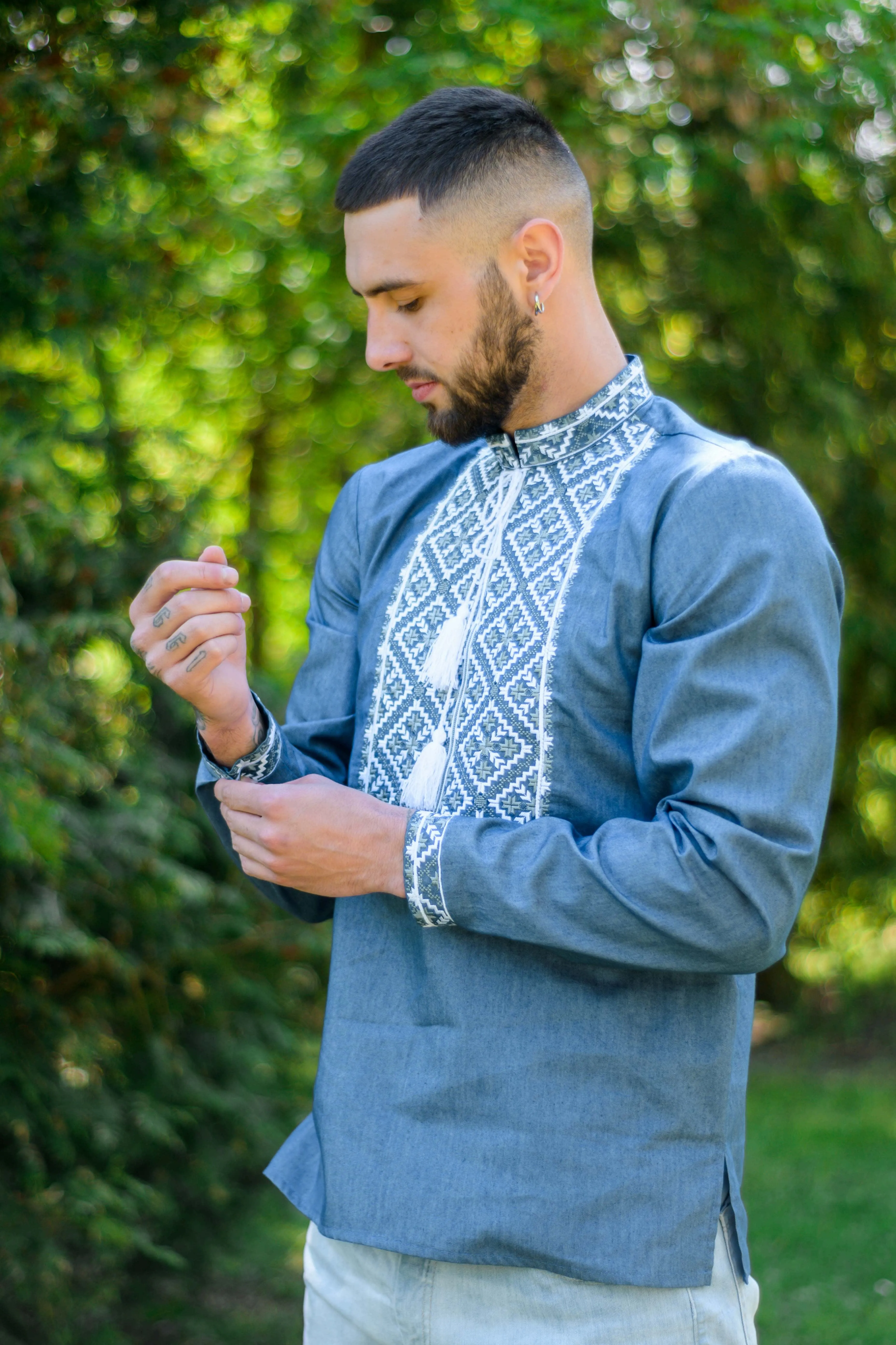 Embroidered men's shirt