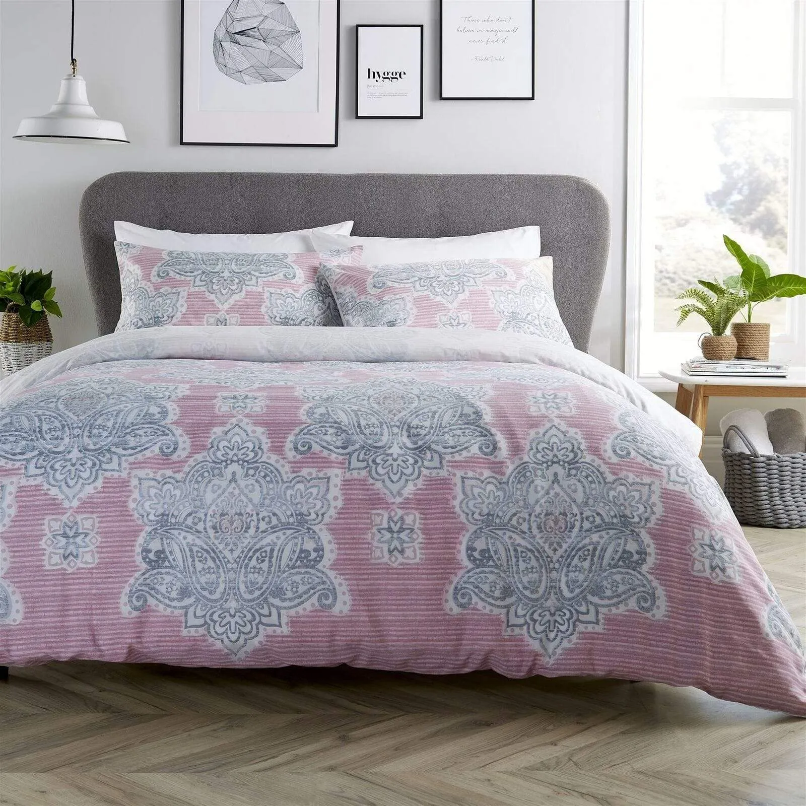 Empire Reversible Luxurious Cotton Rich Duvet Set with Vibrant Designs for Single Double and King Bed Sizes by OLIVIA ROCCO