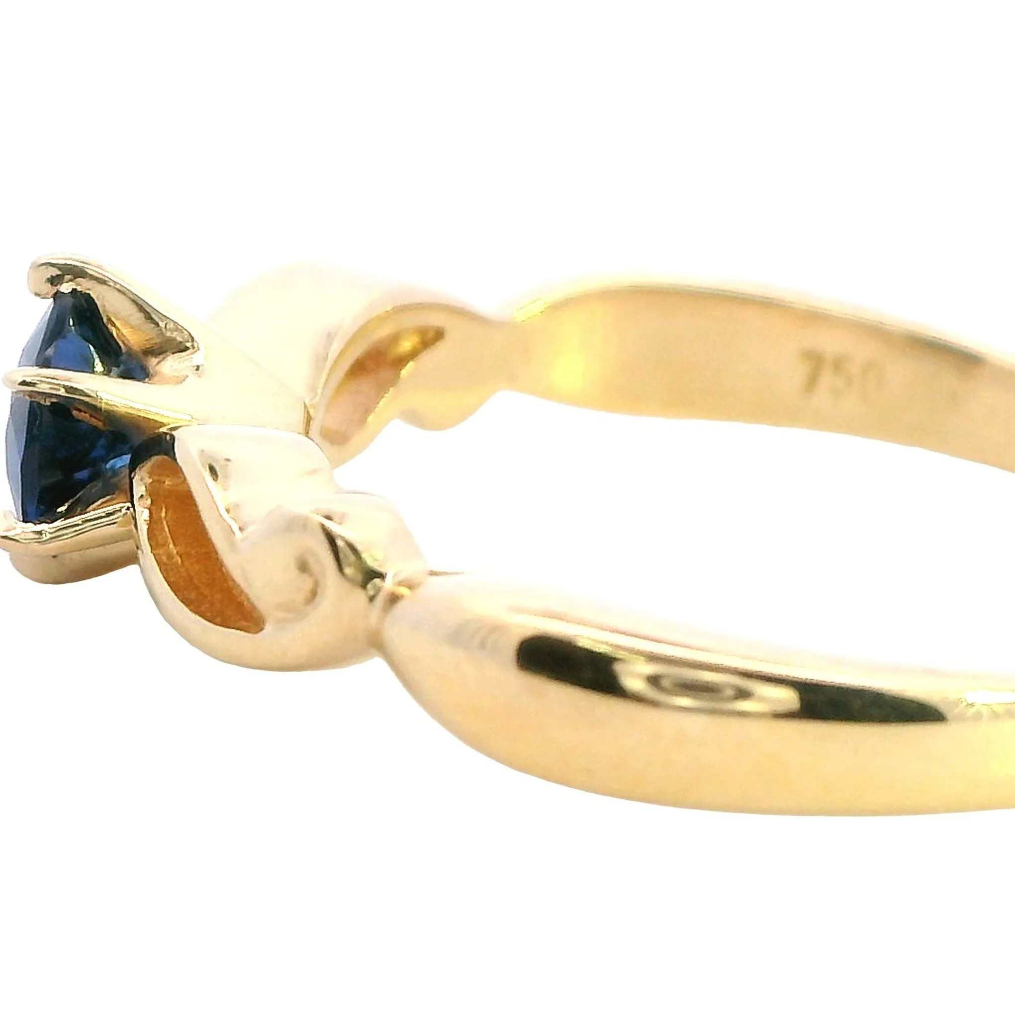 Enchanted 18ct Yellow Gold Single Stone Sapphire Ring - Deep Blue