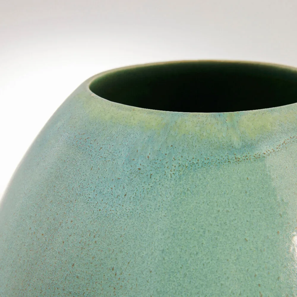 Eslia vase H28 cm. dark mint