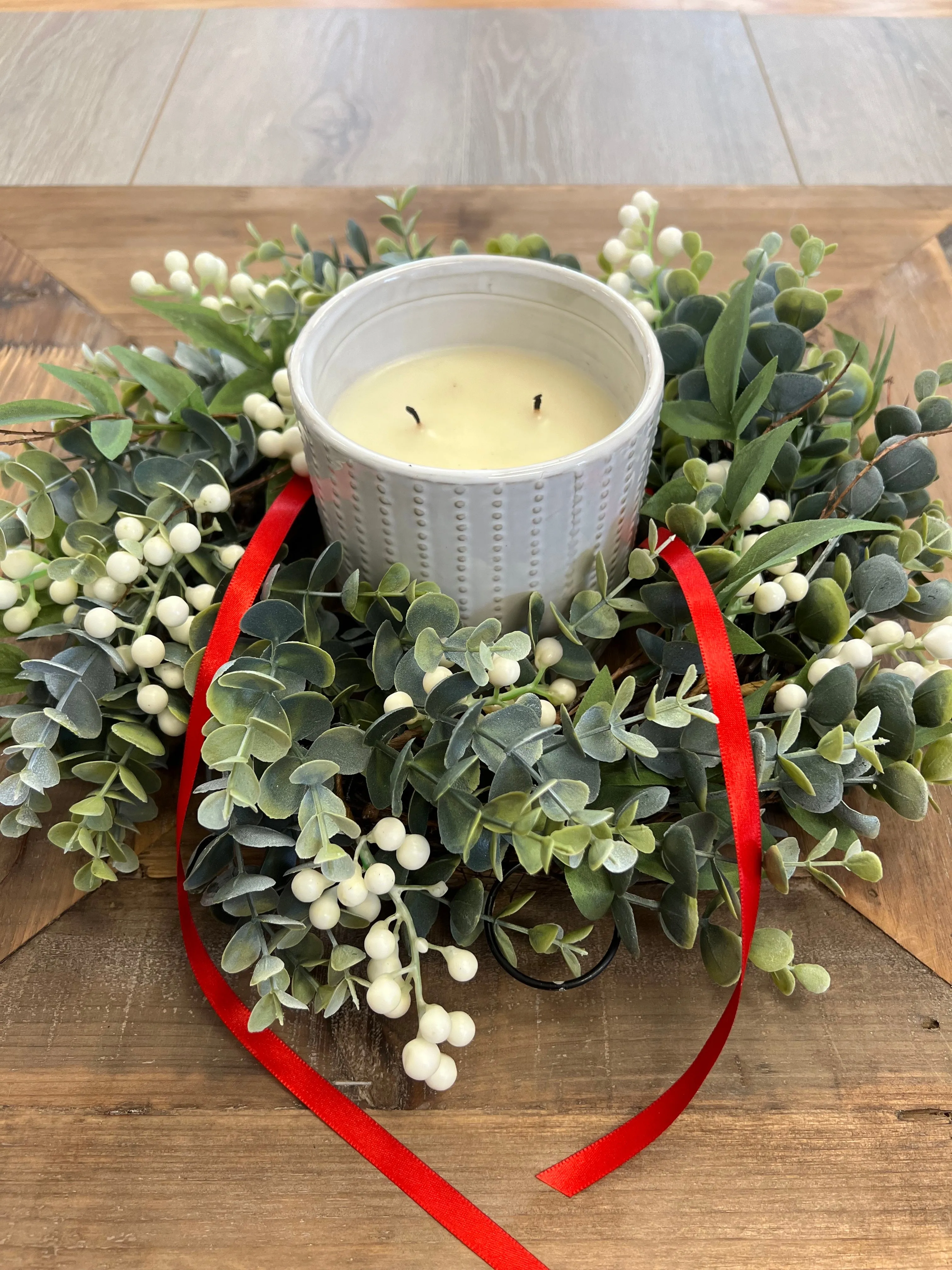 Eucalyptus and White Berry Mini Wreath for Christmas, Set of 2