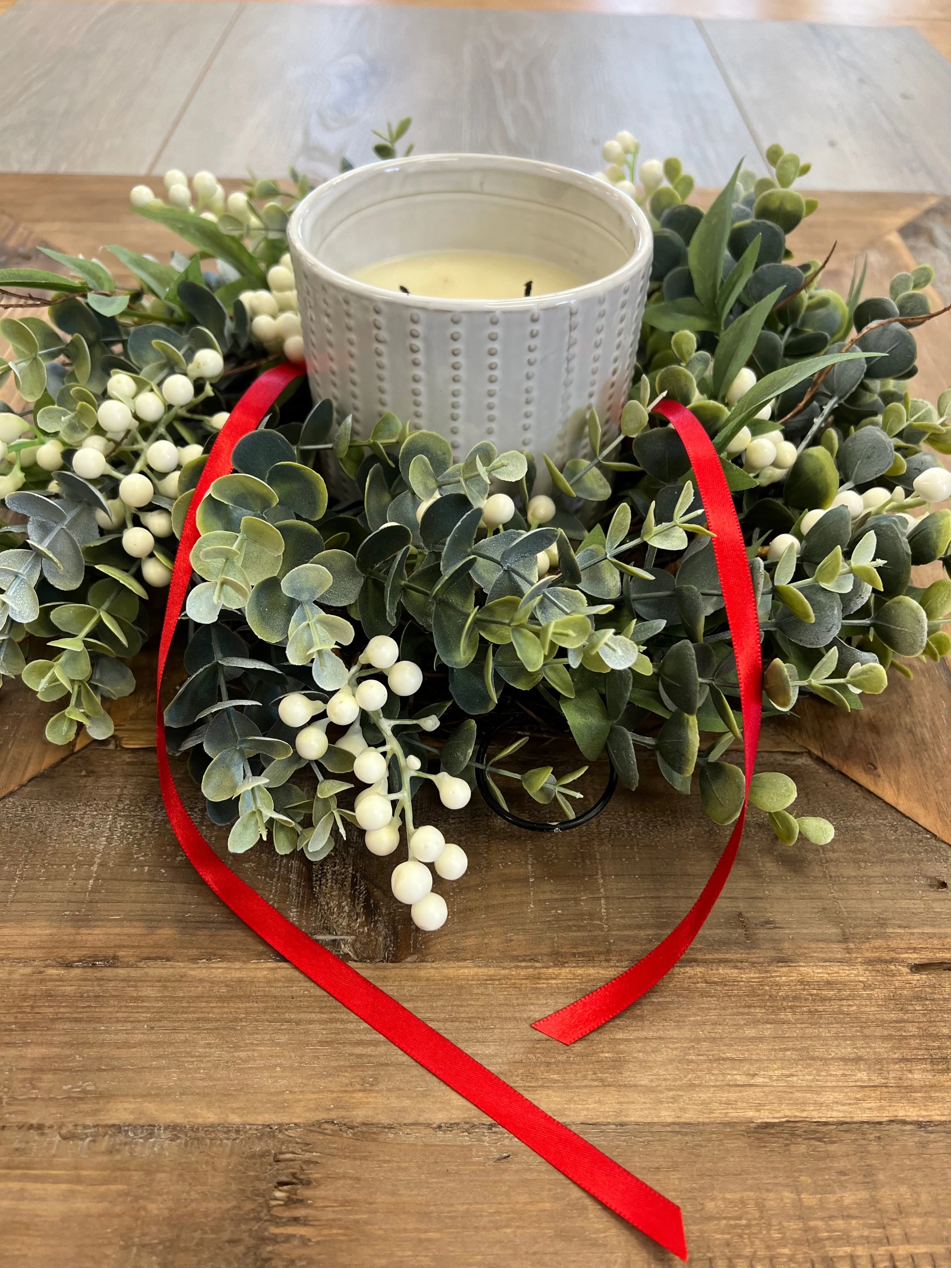 Eucalyptus and White Berry Mini Wreath for Christmas, Set of 2