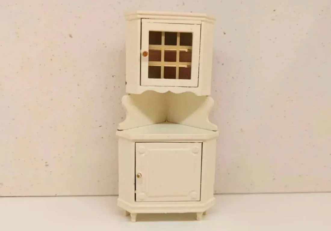 European Style Ivory Teak Wood Hand Crafted Corner