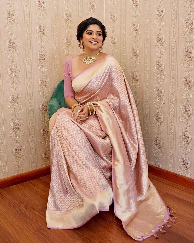 Excellent Baby Pink Soft Silk Saree With Effervescent Blouse Piece